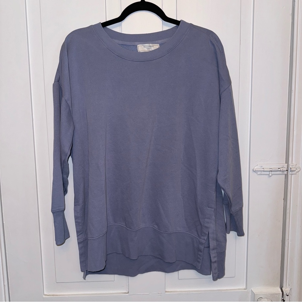 ✨no comment plus blue long sleeve side slit sweatshirt✨